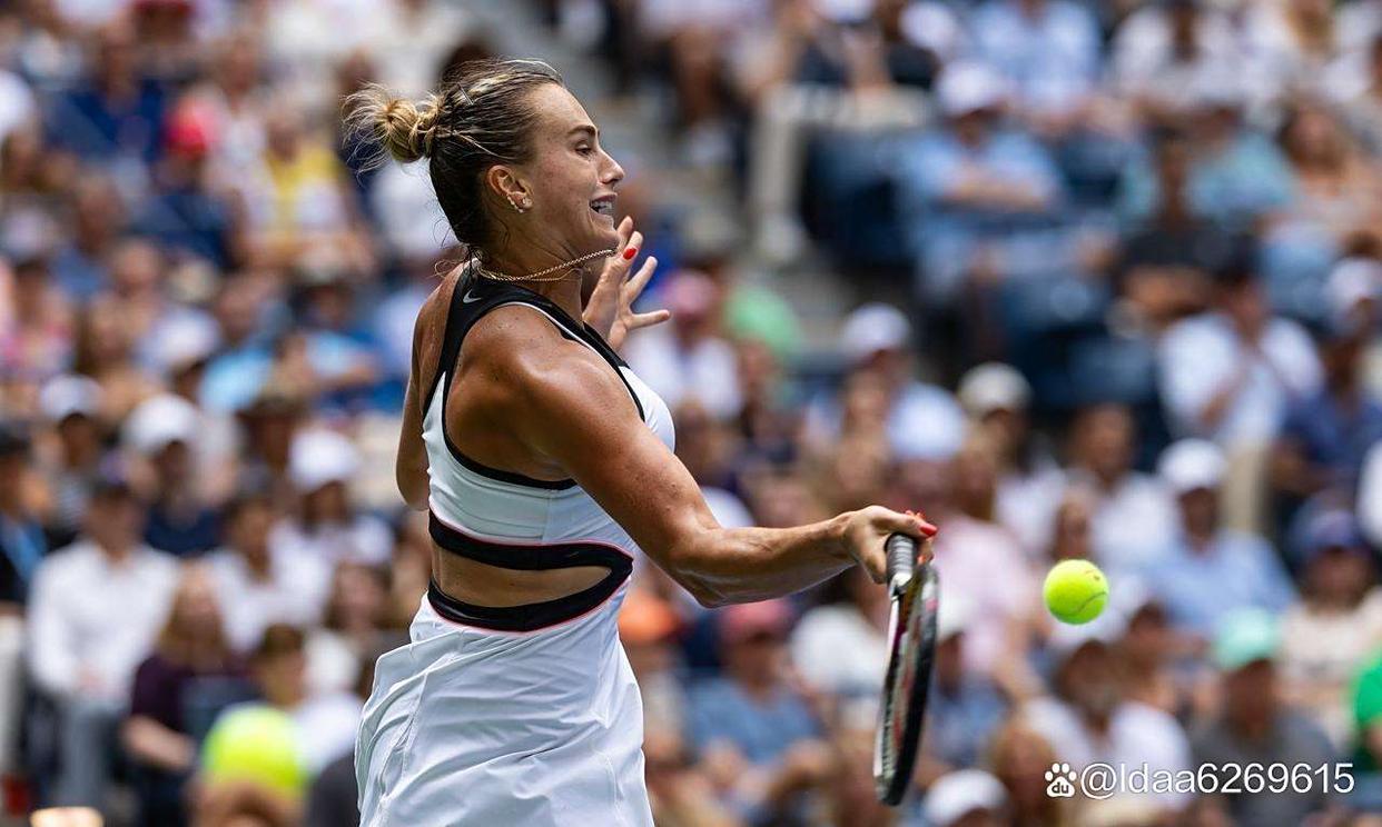 YABO-阿扎伦卡在巴塞罗那比赛中问鼎冠军，连败引发热议！的简单介绍