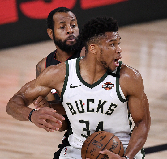 亚博体育-包含字母哥赛事官方发布赛事规则更新新规，加拿大队争议不断！的词条