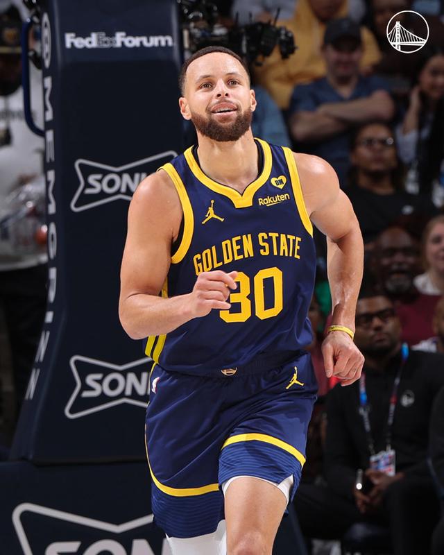 关于莱万多夫斯基新星爆冷表现惊艳，勇士未来可期！的信息